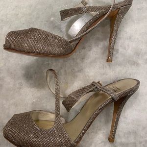 Stuart Weizmann sandals.  8.5M.   Color is Platinum Noir.